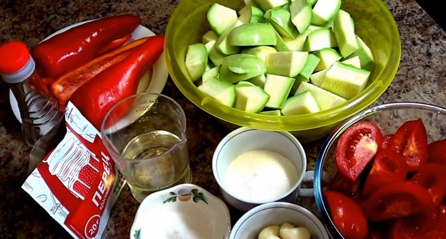 Аджика ―лучшие рецепты аджики на зиму из перца, помидоров и чеснока