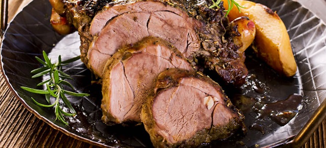 Буженина в духовке – рецепты в фольге из свинины, говядины или курицы