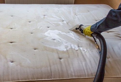 Как почистить матрас в домашних условиях быстро и эффективно