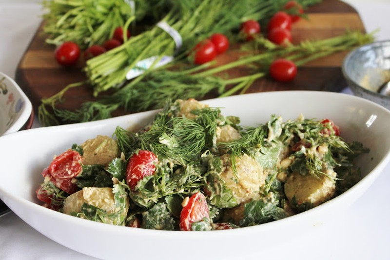 Мы собрали 12 вкуснейших салатов, которые стоит сделать этим летом. Да и следующим тоже