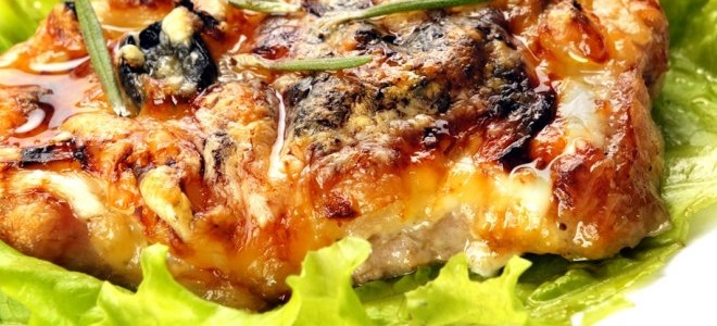 Мясо с грибами в духовке и горшочке — рецепты мяса по-французски и по-купечески. Как приготовить жаркое, запеканку, бефстроганов с мясом.