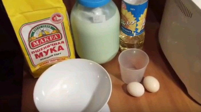 Тесто для домашних пельменей: классический рецепт