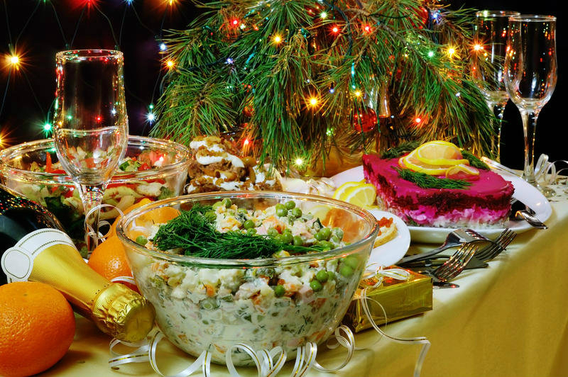 Топ-10 праздничных салатов на Новый год. Будет вкусно!