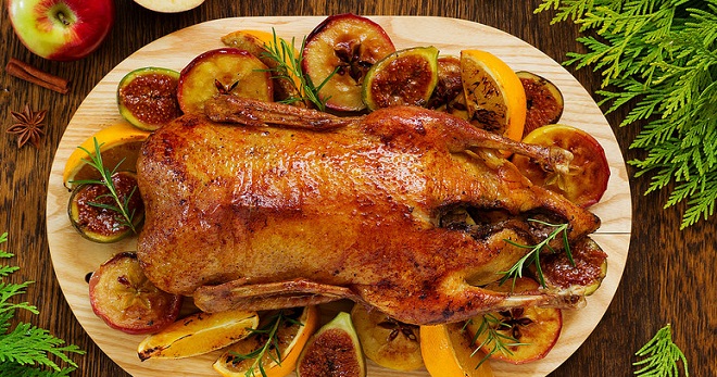 Утка с яблоками и апельсинами в духовке — праздничные рецепты вкусного блюда