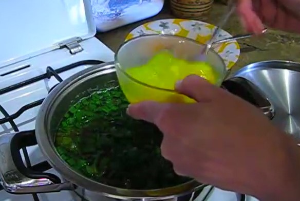Зеленый борщ с щавелем — простые весенние рецепты